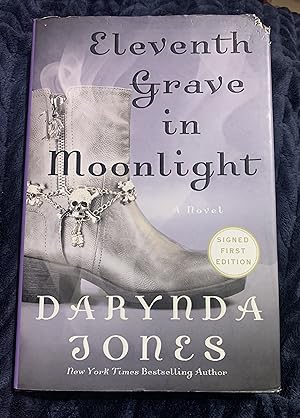 Eleventh Grave in Moonlight: A Novel (Charley Davidson Series, 11)