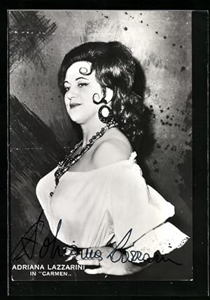 Ansichtskarte Opernsängerin Adriana Lazzarini in Carmen, mit original Autograph