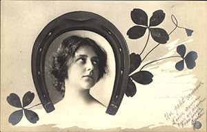 Ansichtskarte / Postkarte Frau-Portrait, Hufeisen, Glücksklee, Kitsch