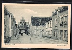 Carte postale Écouché, Rue Notre-Dame, vue de la rue