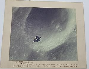 ALAN BEAN, THE 4TH MAN TO WALK ON THE MOON INSCRIBES AN ICONIC APOLLO 12 IMAGE OF THE LUNAR LANDE...