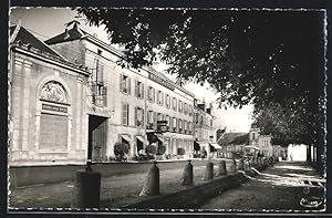 Carte postale Pithiviers, Grand Hotel de la Poste et le Mail Ouest