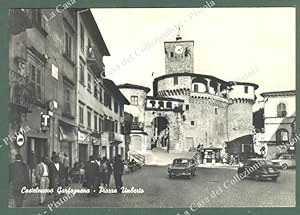 CASTELNUOVO GARFAGNANA, Lucca. Piazza Umberto. Cartolina d'epoca viaggiata nel 1968