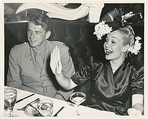 Original photograph of Ronald Reagan and Jane Wyman, 1945