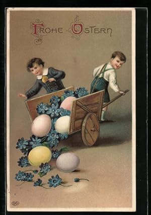 Präge-Ansichtskarte Kleine Jungen mit Karre voller Vergissmeinnicht und Ostereiern