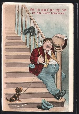 Ansichtskarte Mann sitzt betrunken am Fuss einer Treppe, seinen Schuh an einem Gehstock über sich...