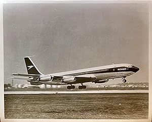 C1960 Glossy Black and White Press Photo of a British Overseas Air Corporation [BOAC] 707 Upon Ta...