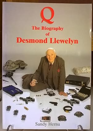Q: The Biography of Desmond Llewelyn