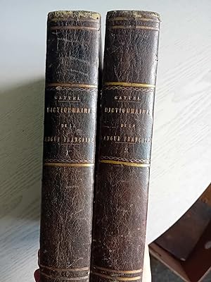 Dictionnaire Universel de la Langue Française avec la Prononcation, les Etymologies, les Synonyme...