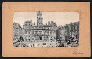 Seiden-Carte postale Lyon, Platz avec monument et grossem Gebäude