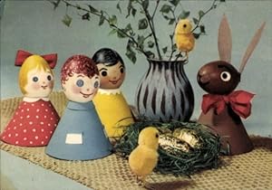 Ansichtskarte / Postkarte Glückwunsch Ostern, Spielzeuge, Küken, Eier im Nest, Kinder, Osterhase