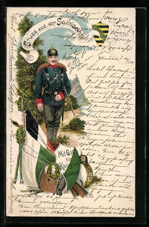 Ansichtskarte Soldat in Uniform mit Pickelhaube, Wappen u. Fahnen