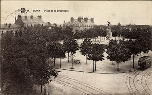 Ansichtskarte / Postkarte Dijon Côte d'Or, Place de la Republique, Statue