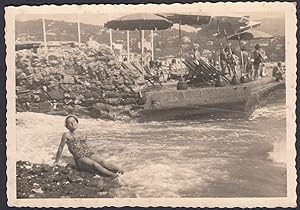 Liguria 1950, Scena di vita quotidiana in spiaggia, Fotografia vintage
