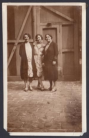 Francia 1929, Giovani donne in posa, Moda dell'epoca, Fotografia vintage
