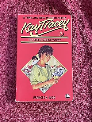 Kay Tracey : The Green Cameo Mystery