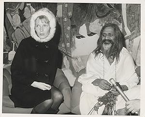 Original photograph of Mia Farrow with Maharishi Mahesh Yogi, 1968
