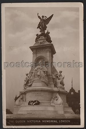 Queen Victoria Memorial 1927 Postcard