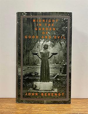 Midnight in the Garden of Good and Evil: A Savannah Story