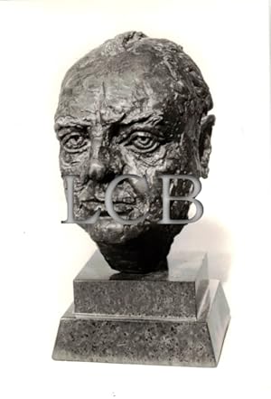 Bronze Head of Winston Churchill - Postcard