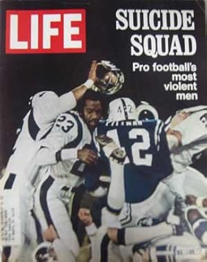 Life Magazine December 3, 1971 -- Cover: Football's Suicide Squads