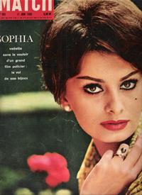 Paris Match N° 583 . 11 Juin 1960 . Sophia ( Loren ) . Manifestation De Non-Violence Contre Les C...