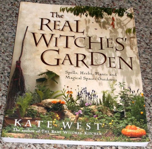 The Real Witches Garden: Spells, Herbs, Plants and Magical Spaces Outdoors
The Real Witches Garden: Spells, Herbs, Plants and Magical Spaces Outdoors