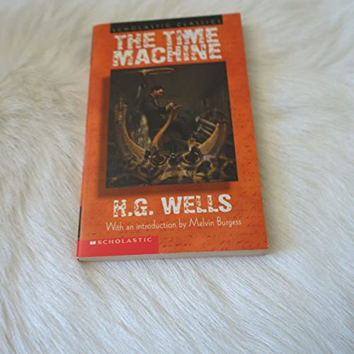 The Time Machine (Scholastic Classics)