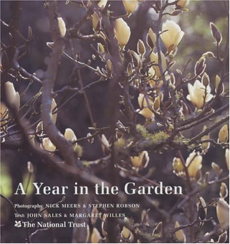Year in the Garden : A Photographic Tour