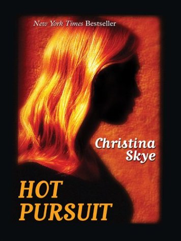 Hot Pursuit - Large Print Edition