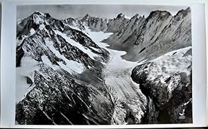 Un Glacier De Haute Montagne : Le Glacier d'Argentière dans Le Massif Du Mont-Blanc