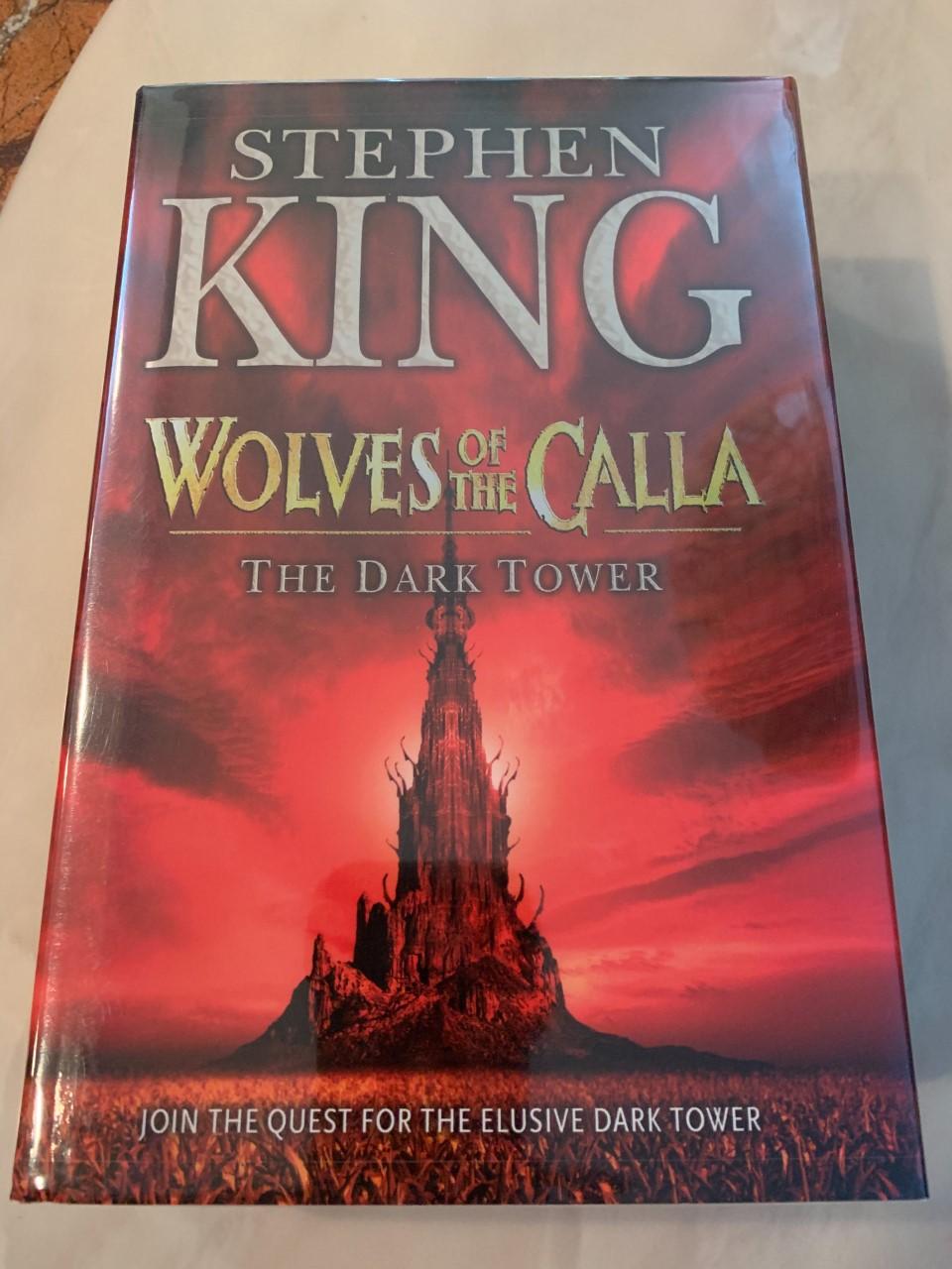 View Book Wolves Of The Calla (The Dark Tower, #5) Background