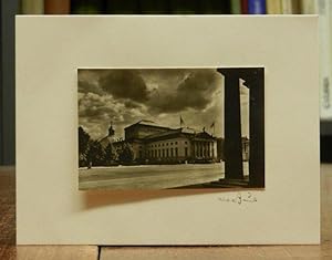 Signierte Originalphotographie der Berliner Staatsoper Unter den Linden (Vintage - Silbergelantin...