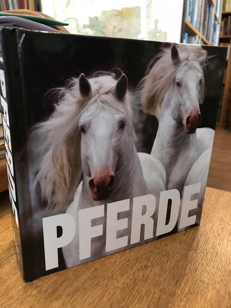Pferde. (= Cube book). - Manili, Paolo