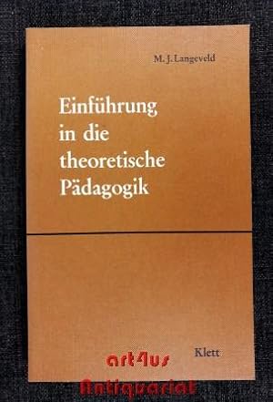 Einführung in die theoretische Pädagogik.