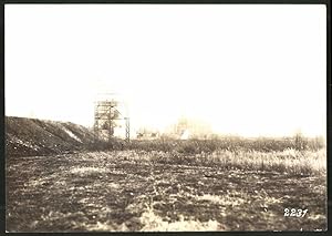 Photo 1.WK, Fotograf unbekannt, Ansicht Chauny, Beschuss deutscher Truppen 1917, Zerstörung einer...