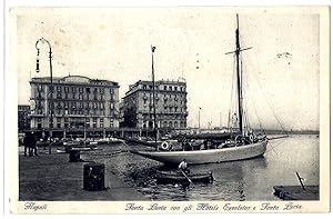 Napoli - S. Lucia con gli Hotels Excelsior e Santa Lucia.