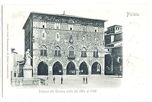 Pistoia - Palazzo del Comune eretto dal 1294 al 1385.