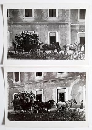 Foto di una banda di musicisti su carrozza a cavalli - ca. fine 1800.