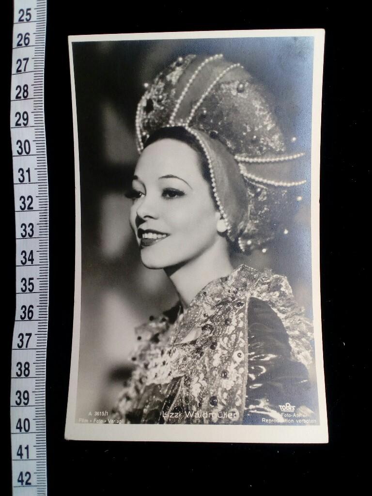 Original Foto-Postkarte original picture postcard of the famous austrian movie actress and opera singer. A 3615/1 - WaldmÃ¼ller, Lizzi und Star-Foto-Atelier