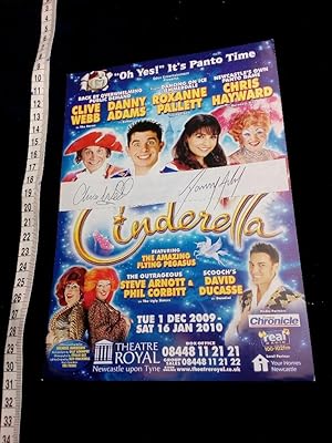 Original Theaterflyer zu dem Disney Stück CINDERELLA handsigniert von den beiden Hauptdarstellern...