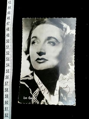 eigenhändige Unterschrift auf Echtfoto-Autogrammkarte von der bekannten französischen Sängerin un...
