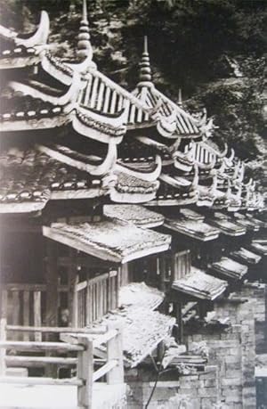 Traditional Chinese Dwellings of Shanxi; Family Houses in the Huizhou Style in Southern Anhui; Ol...