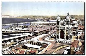 Carte Postale Moderne Marseille Ponarama Sur Les Ports La cathédrale et la grande jetée