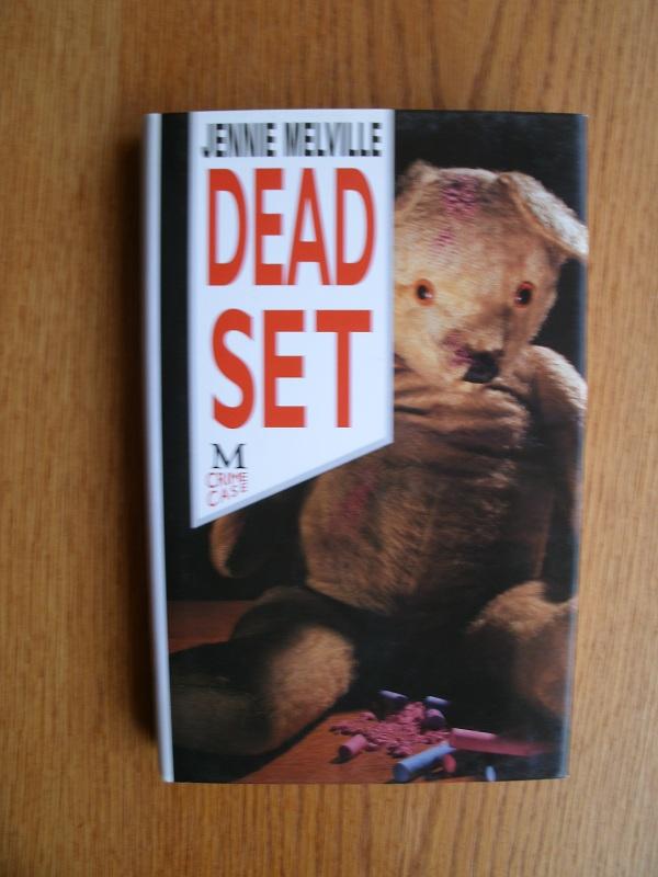 Dead Set - Melville, Jennie (aka Gwendoline Butler )