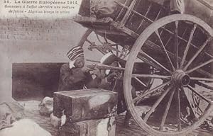 LA GUERRE EUROPEENNE 1914. Goumiers à l'affut derrière une voiture de ferme. Algerian troops in a...