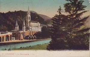 LOURDES. La Basilique.