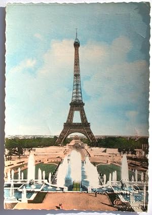 Les Fontaines du Palais de Chaillot et la Tour Eiffel
