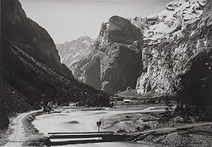 Gasterntal. Original-Fotografie auf mattem Barytpapier (1940er Jahre). Bildformat: 26,9 x 38,8 cm...