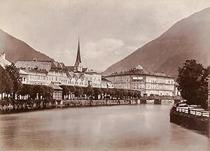 Ansicht von Bad Ischl. Promenade und das Hotel Elisabeth. Original Fotografie; Albumin-Abzug (ca....